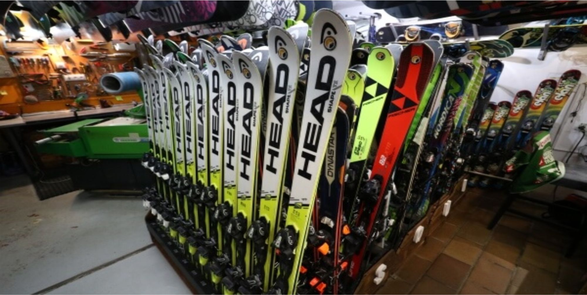 Alquilar o comprar esquís o snowboards