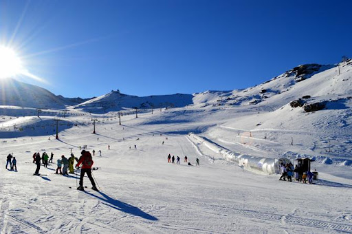 sierra-nevada-skiing