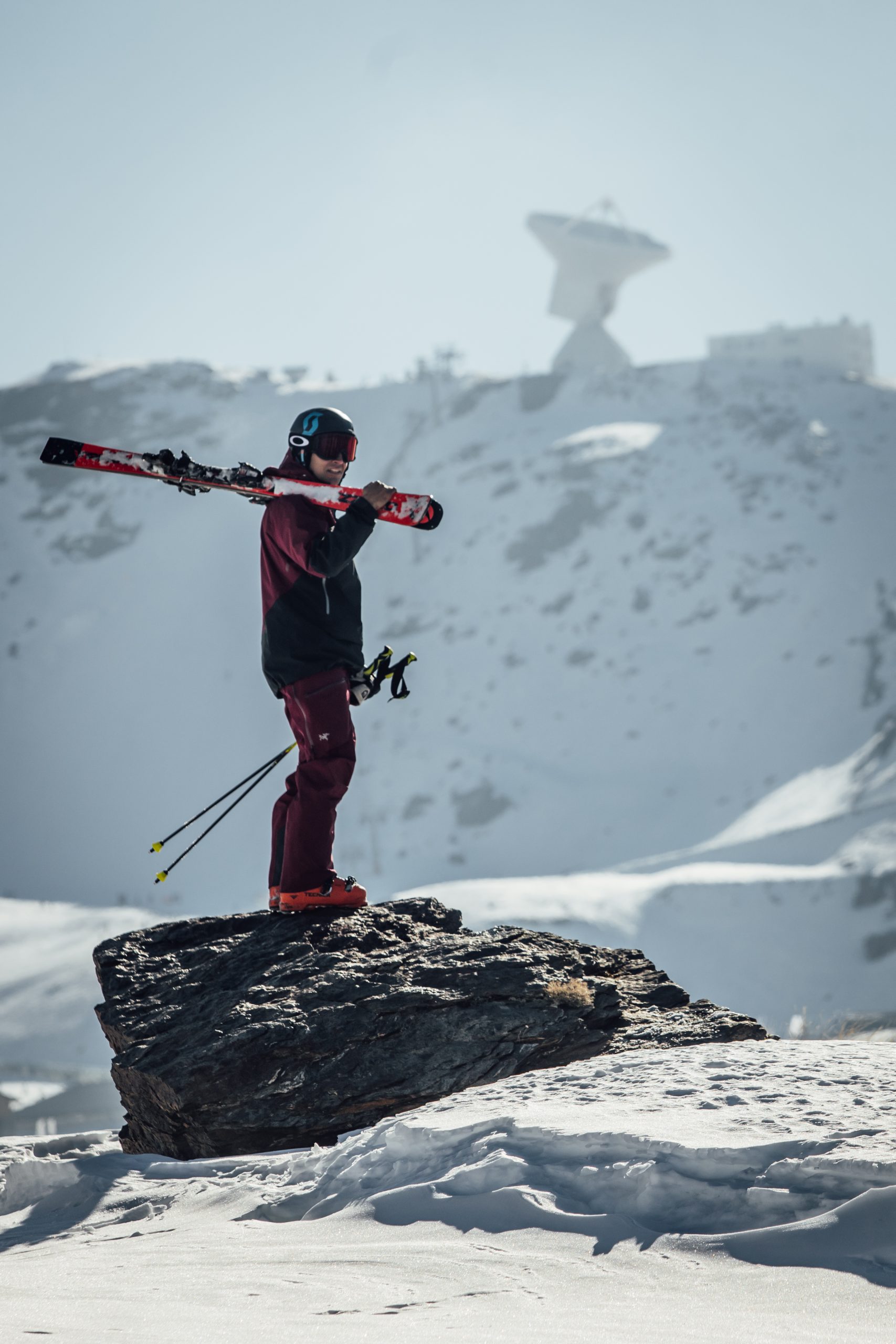 Alquiler esquís Sierra Nevada: elegir los esquís según la nieve